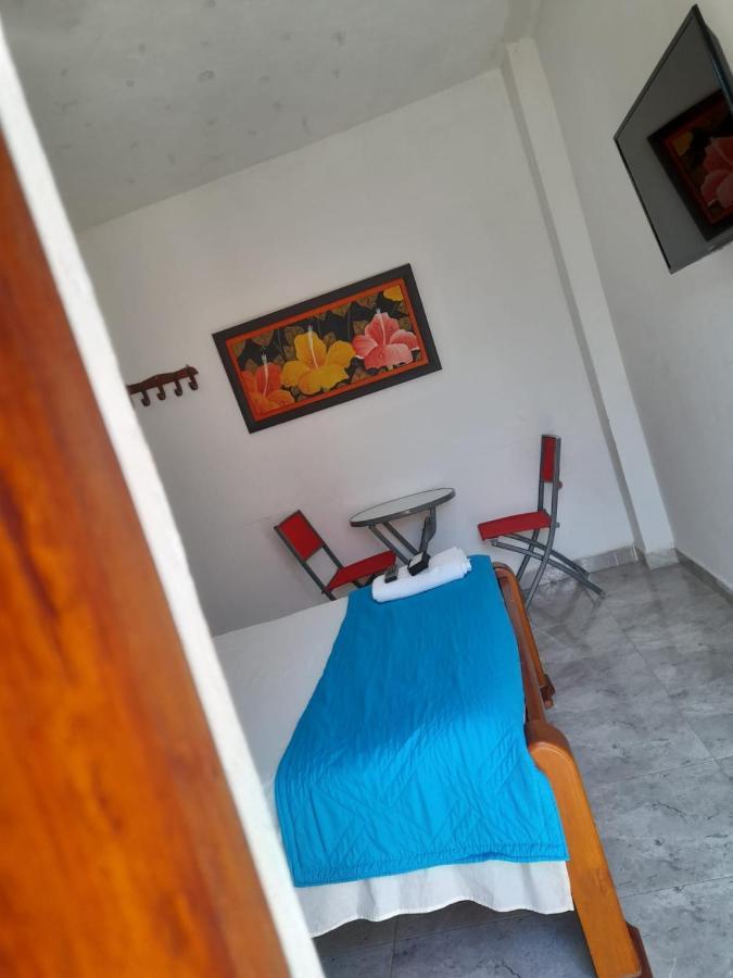 Hotel Isla Capri มอมโปส ภายนอก รูปภาพ